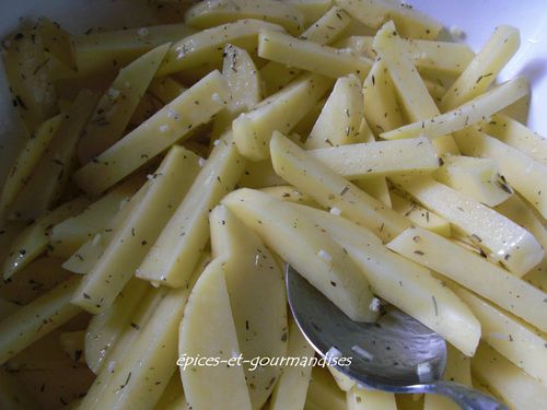 CIMG1044 frites épicées herbes de Provence