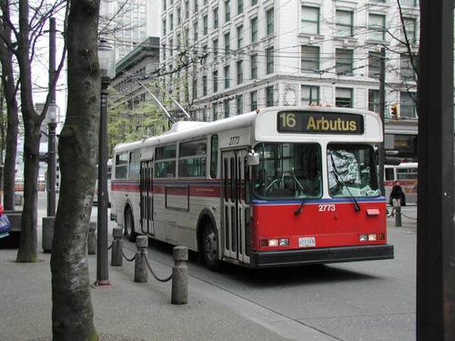 old-bus.jpg