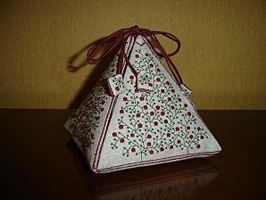 Pyramide-vue-externe.jpg