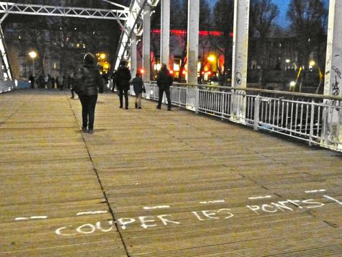 message street-art couper les ponts 8