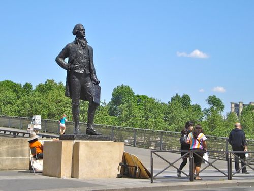 Thomas-Jefferson-statue-a-Paris.jpg