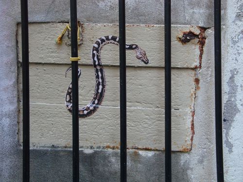 bestiaire serpent Street-art Beaubourg