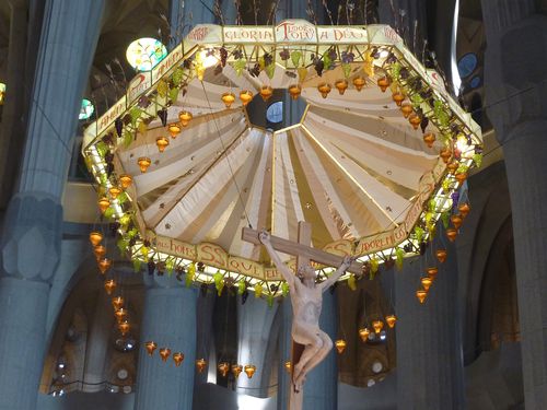 Sagrada Familia intérieur2