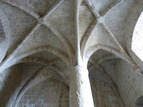 Quéribus Salle de la colonne