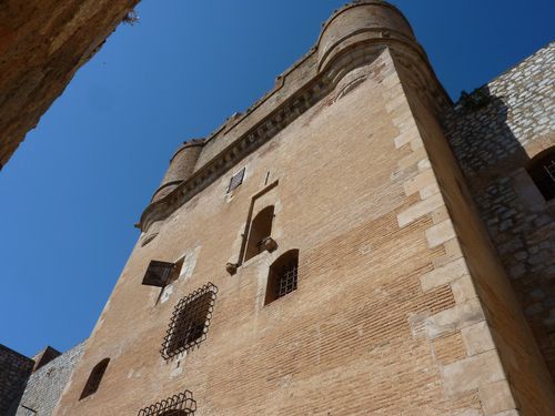 Salses donjon contre plongée