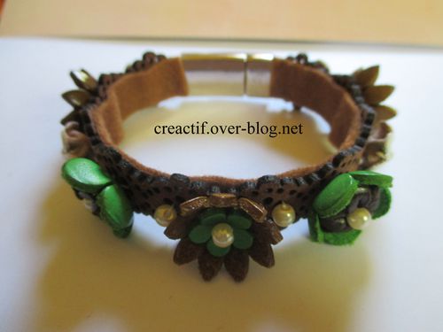 140401-Bracelet-fleuri-en-cuir-copie.jpg