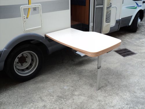 table dinette camping car