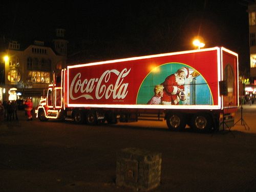 Coca-Cola-truck-Haddon-Sundblom-Pays-Bas-Utrecht-2006-Husky