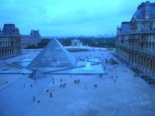 Paris--pyramide---ete-2007-114.jpg