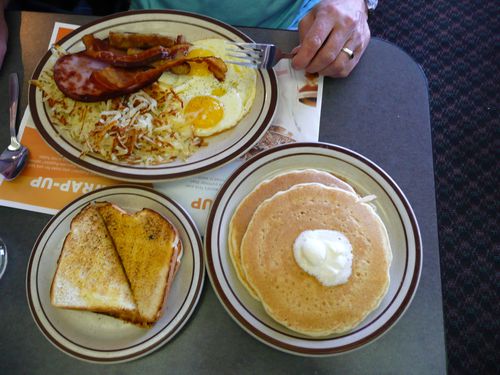 breakfast-Denny-s--3-.JPG
