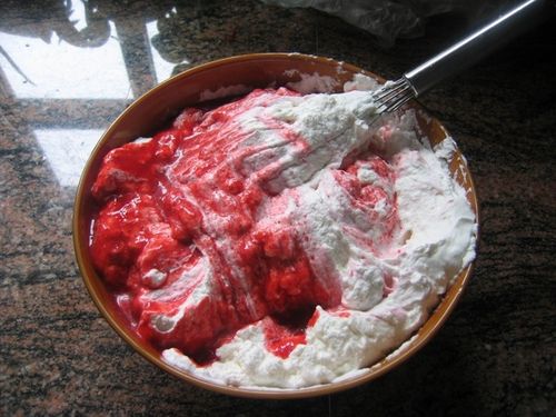 Entremets-fraise-et-ananas---04.jpg