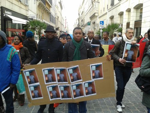 Manifestation-pour-Mamadou-Saydou-mort-noye-devant-le-port.jpg