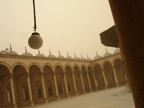 Mosquee-de-Mohamed-Ali-dans-la-tempete-de-sable---Le-Cair.jpg