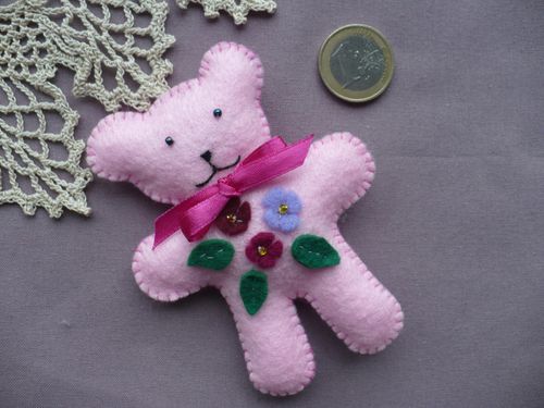 petit ours feutrine 002