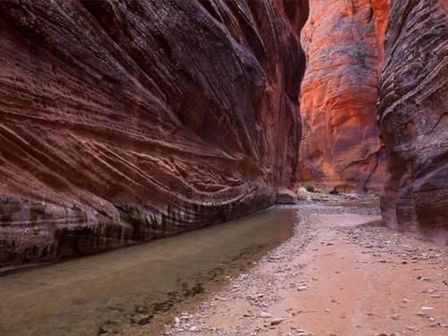 canyons-2001.jpg