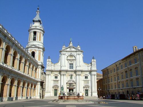 800px-Loreto250706-copie-1