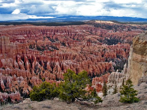 0973-L-Amphitheatre-BRYCE-CANYON.JPG