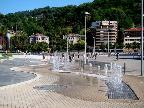 1823-BILBAO-Jeux-d-eau.jpg