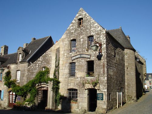 8680-LOCRONAN-Maison-medievale.jpg