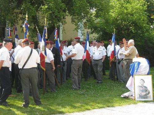 les paras sont là