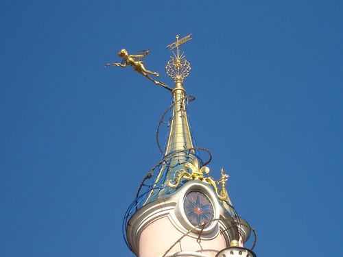CLOCHETTE.jpg