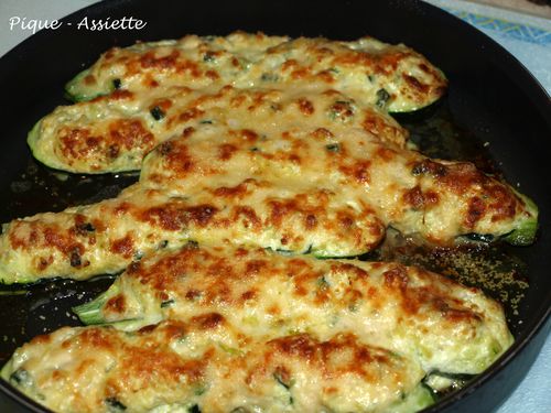 COURGETTES FARCIES AU BROUSSE ET CHEVRE FRAIS. - Pique - Assiette