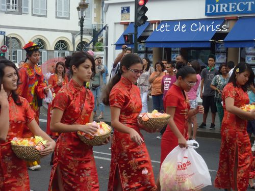 CHINOISES ROUGES FLEURS IDC