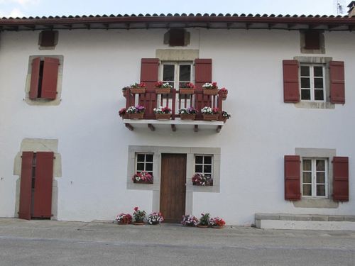 Pays basque français-Village4