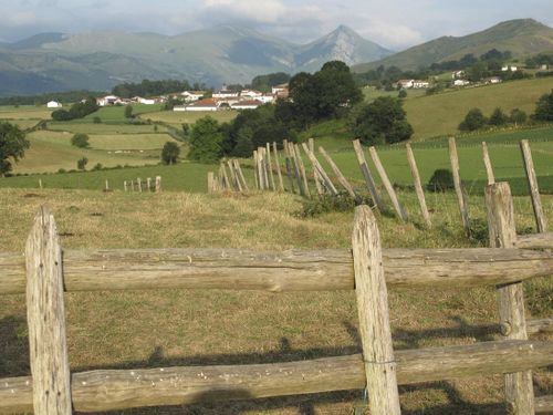 Pays basque français. Vallée de St-Jean Pied de Port18