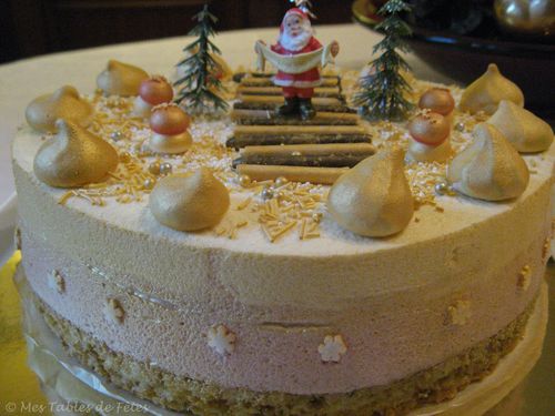 Entremets-Noel-2009-framboise-cassis-choco-blanc.jpg