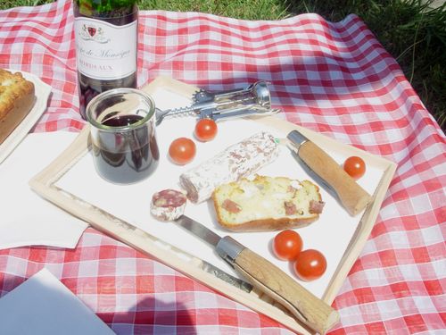 Cake chèvre-saucisson aux noisettes4
