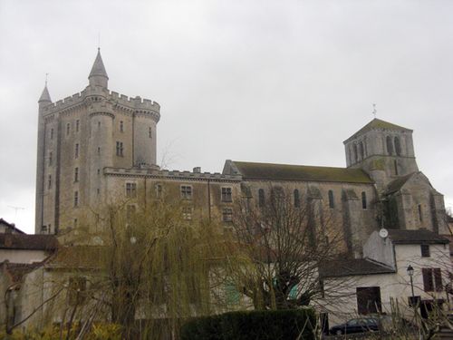 mortemer-chateau.jpg