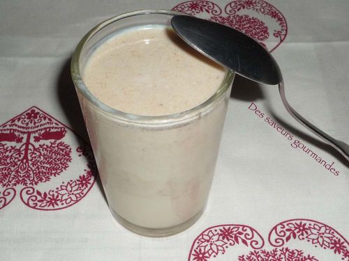 yaourt à la crème de pruneaux