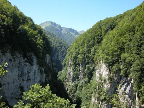 Gorges-d-Holzarte.jpg