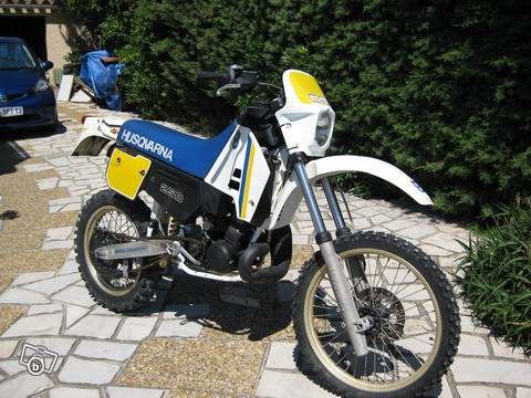 HUSQVARNA-250-XC-MICHEL-002.jpg