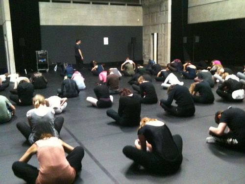 Echauffement des danses partagées avec Nicolas Paul et Géraldine Wiart