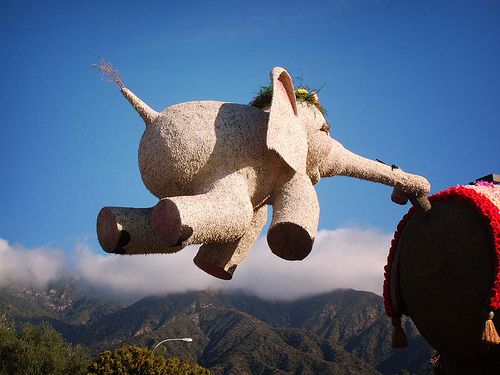 Atelier-Flying-baby-elephant-FlickR-CC