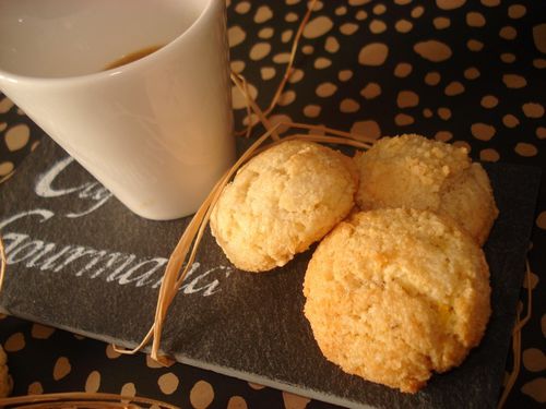 amaretti--1-.JPG