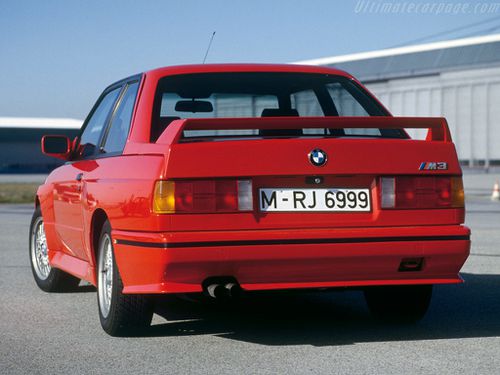 BMW-E30-M3 4