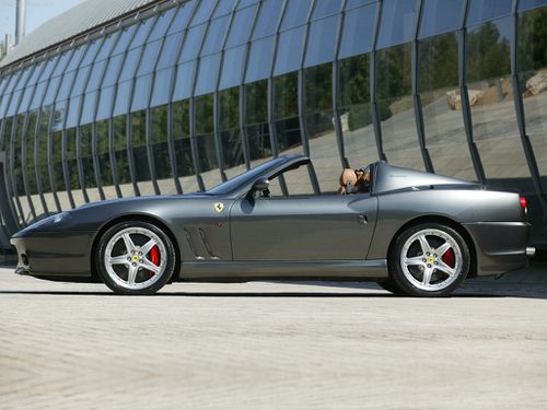 Ferrari-575M Superamerica 2005 1024x768 wallpaper 1c