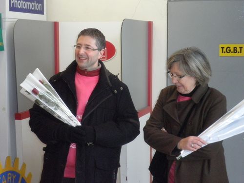 2010 - fevr -Opération Quanta - vente de roses3 020