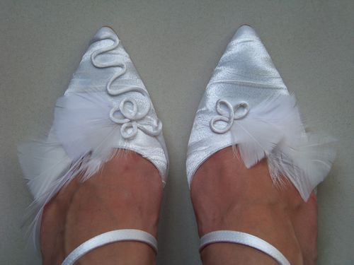 Chaussures blanches à brides customisées (2)