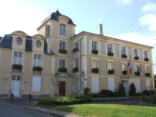 Saint-Maixent-l-EcoleHotel-de-ville