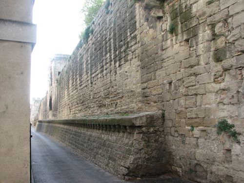 2011.04.12 Avignon - les murs