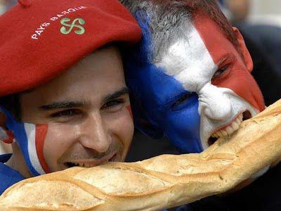 blog-stereotype-francais beret-baguette 0