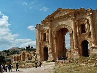 Jerash-arc-de-triomphe-la-troisième-porte