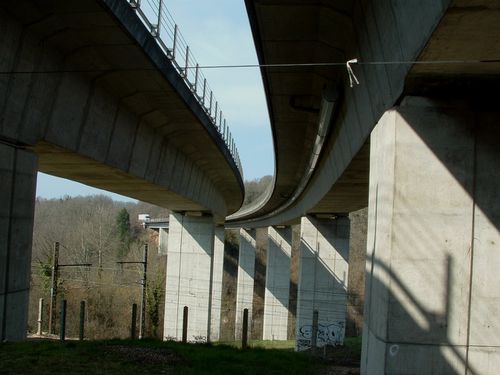 4- vue du dessous du viaduc A20