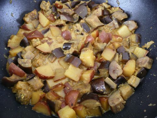 Curry-d-aubergines-et-de-pommes-de-terre.JPG
