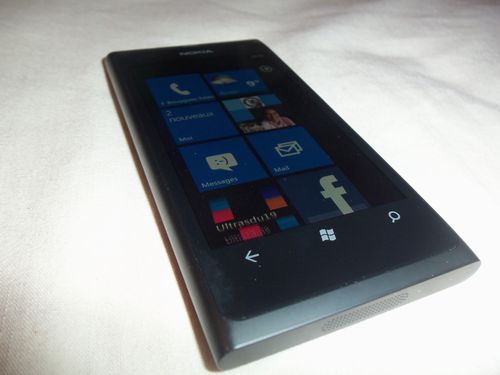 Nokia_Lumia_800--2-.JPG