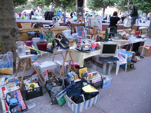 vide-grenier-mai-2011.JPG